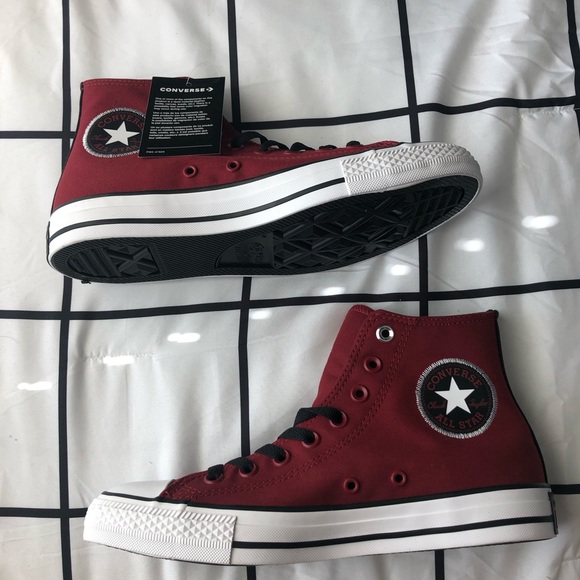 Converse Chuck Taylor’s Burgundy High-Top - Picture 1 of 3